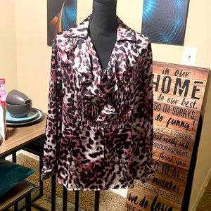 Nice Tuxedo Style Blouse w/Ruffles